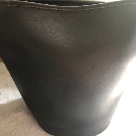 Vintage Coach Maggie 9019 Black Duffle Crossbody Purse - Picture 7 of 15